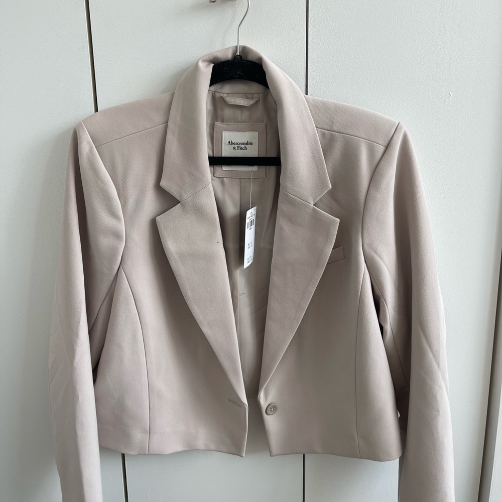 Abercombie Tan Cropped Blazer